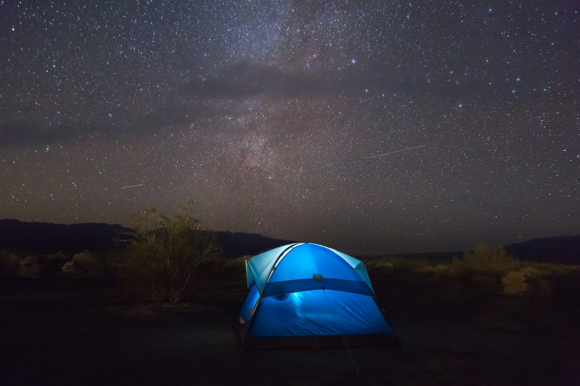 Camping under the stars in Death Valley National Park, California  (photo: Wilson Ye)