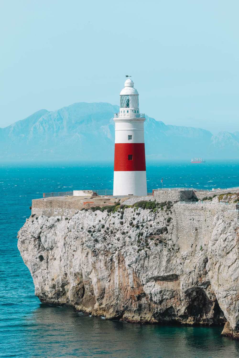 Best things to do in Gibraltar lighthouse