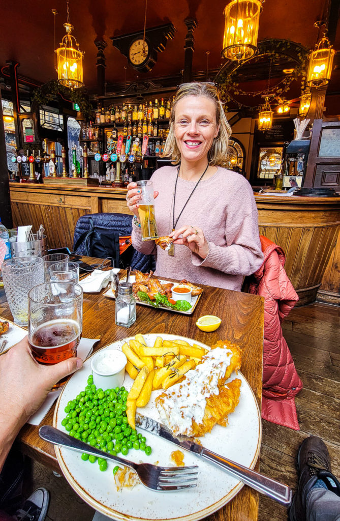 Don't miss fish & chips in a London Pub