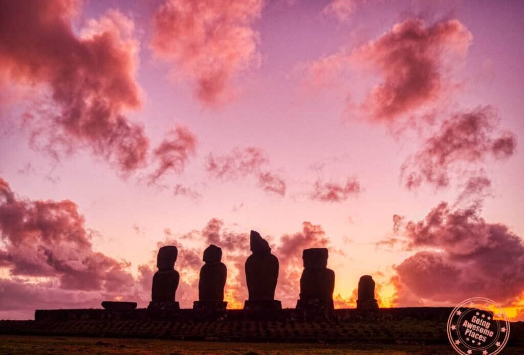 tahai sunset is one of the best things to do on easter island