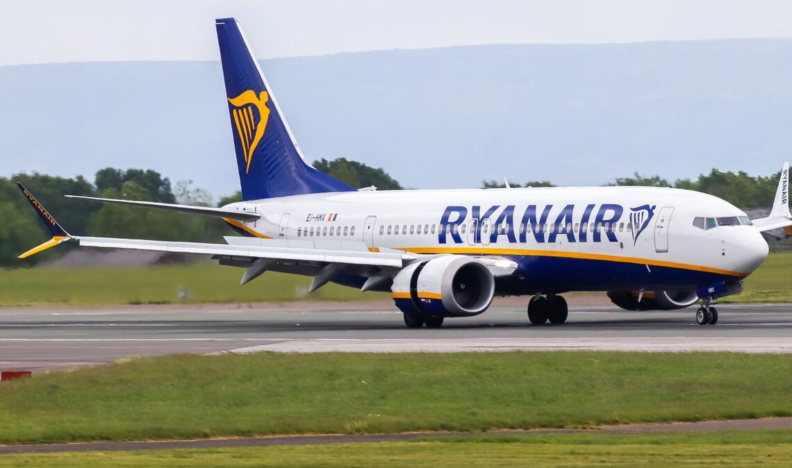 Ryanair trolls 5ft 7in passenger over height in savage tweet