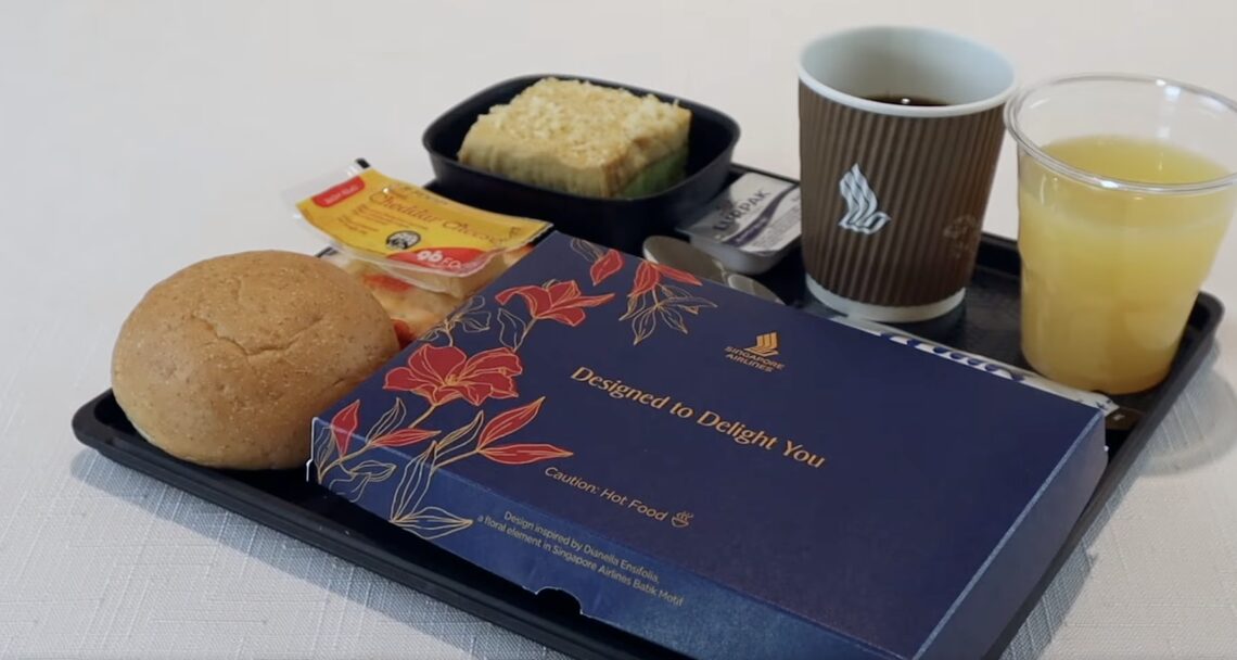 Singapore Airlines attacked for introducing ‘unacceptable’ paper plates on flights