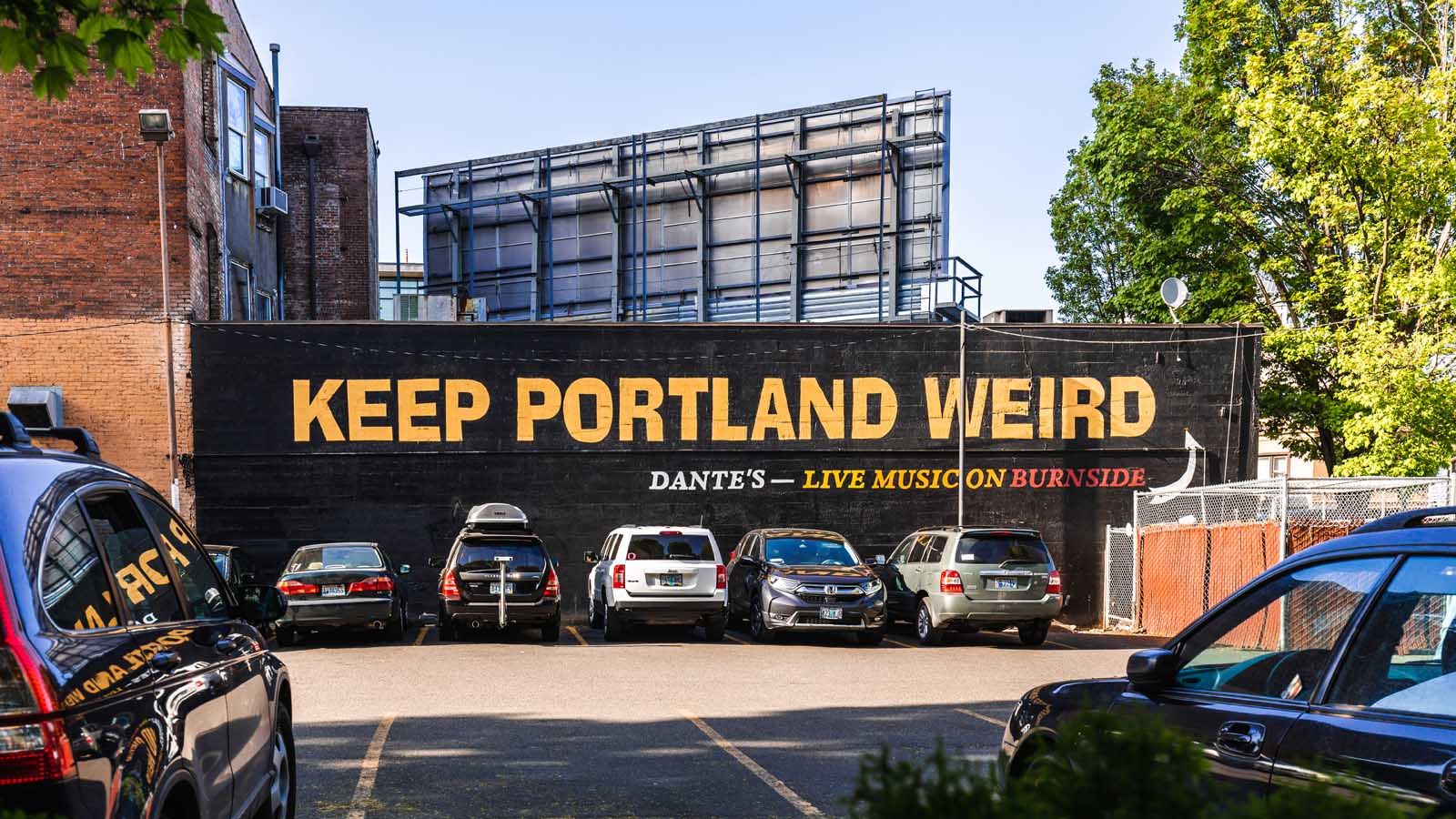 things to do in portland oregon keep portland weird sign