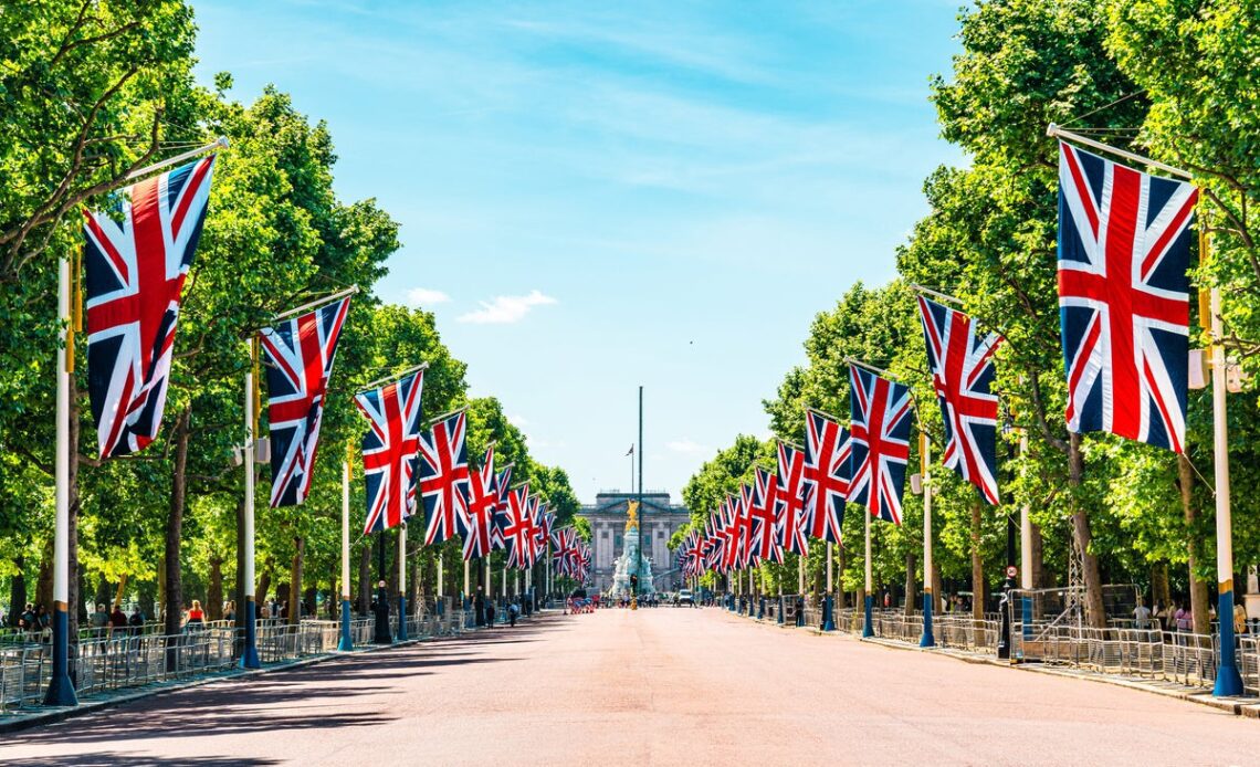 Coronation travel: Which are the nearest Tube stations and where can I watch London procession?