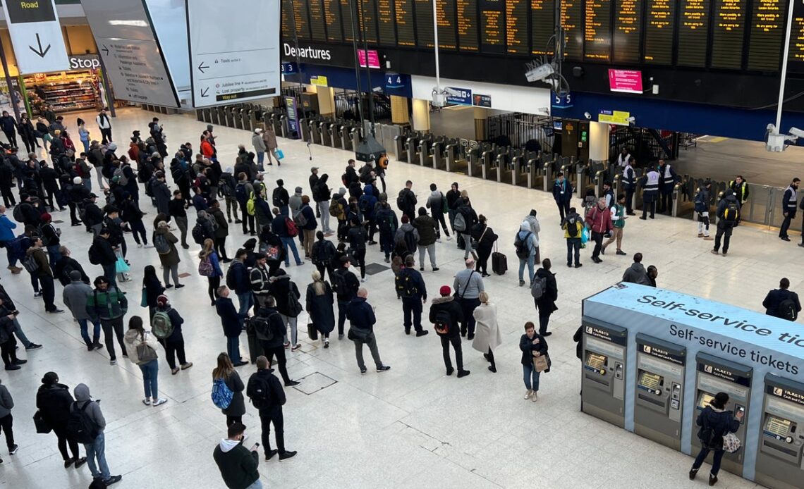 London Waterloo: Commuters warned to stay away due to ‘major signalling problem’