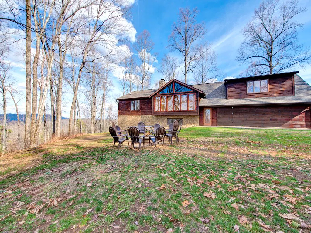 Pure Indulgence - Luxury Cabin Rental Pigeon Forge