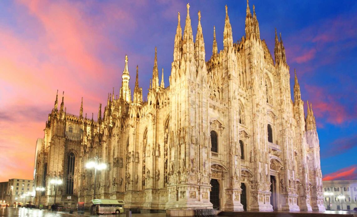 Where to stay in Milan Italy duomo di milano