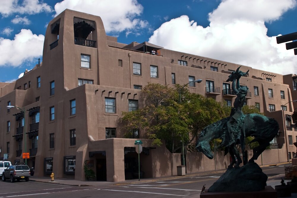 adobe buildings downtown santa fe