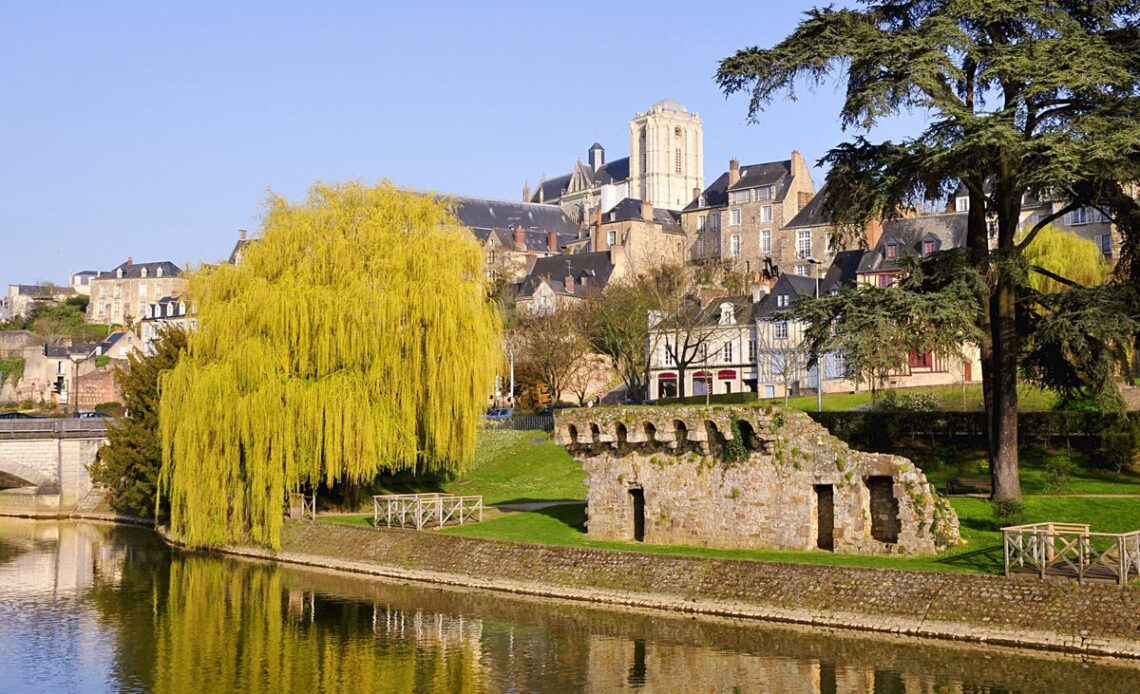 Le Mans: Where to eat, drink, shop, and stay in the motorsport capital of France