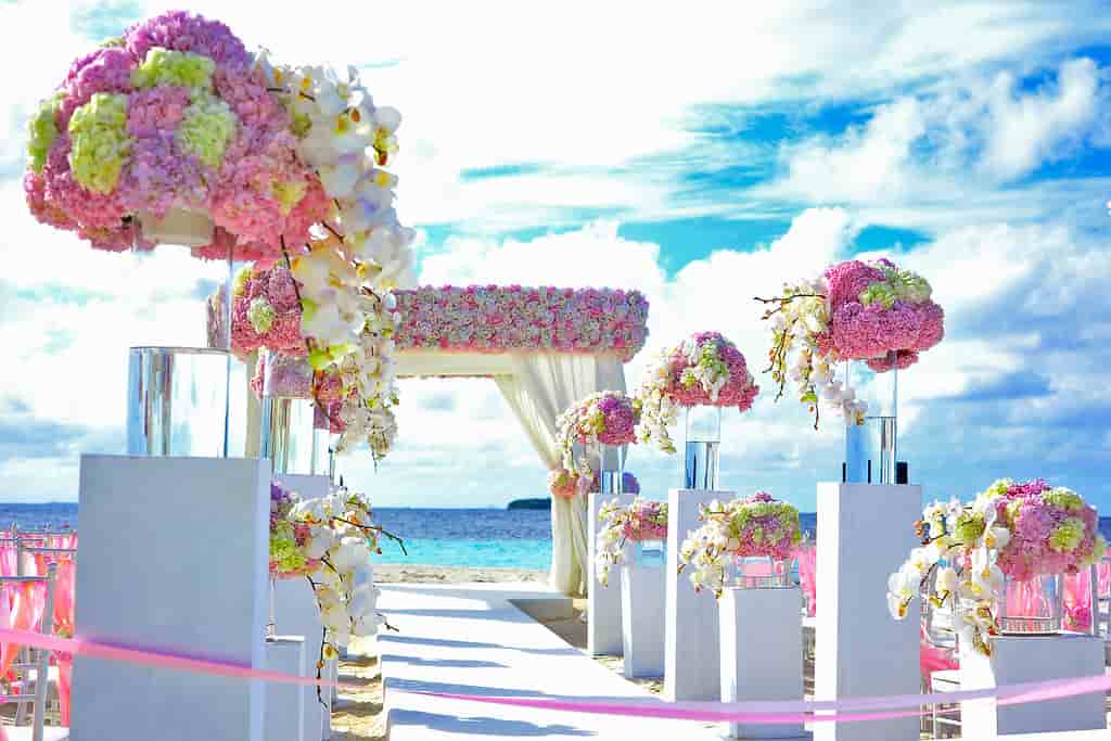 Pros and Cons of Destination Weddings