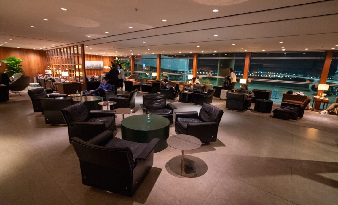 Review: Cathay Pacific Business Class Hong Kong to Paris