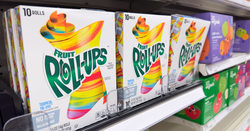Why Americans Are Smuggling Fruit Roll-Ups Into Israel