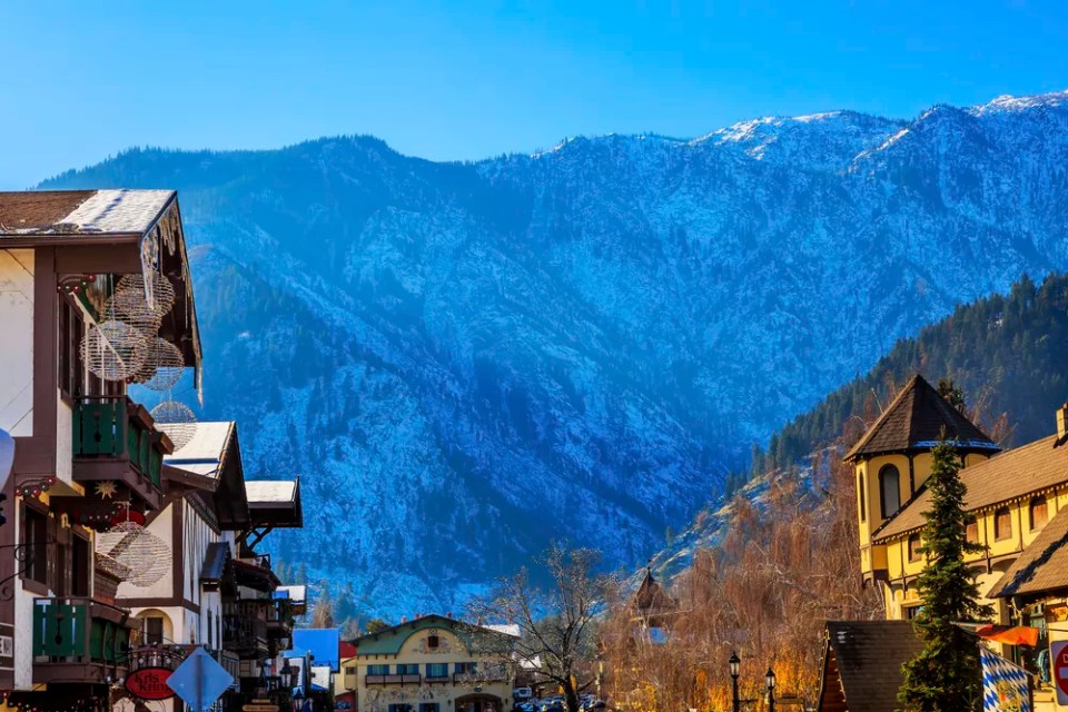 Winter Mountains Snow German Buildings Orange Maple Leaves Leavenworth Washington