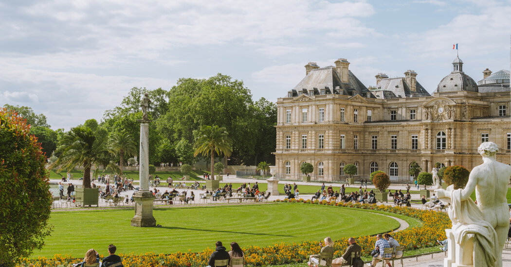 A Walk in Paris: Gardens, Greenery and Flower Shops