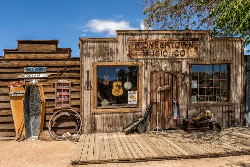 Pioneertown Music Co building on Mane Street