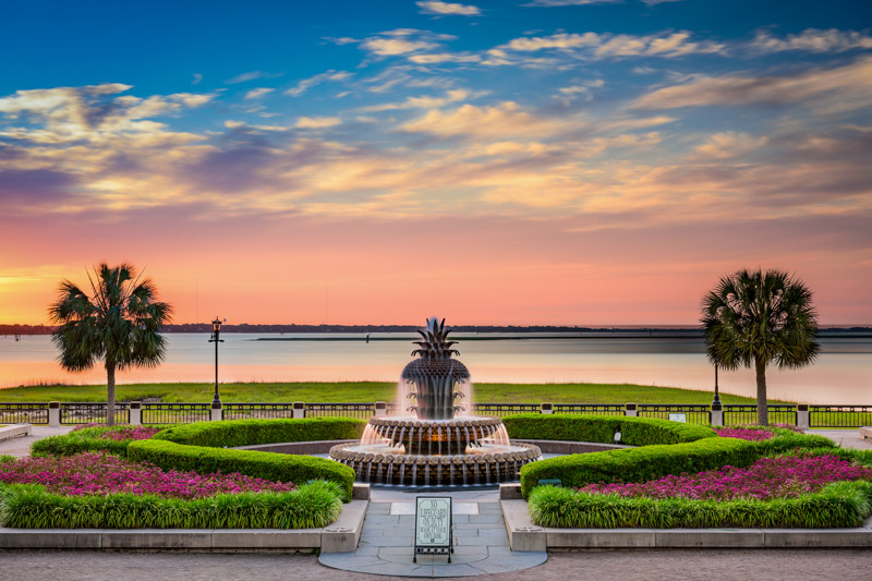 pineapple fountain at waterfront park charleston