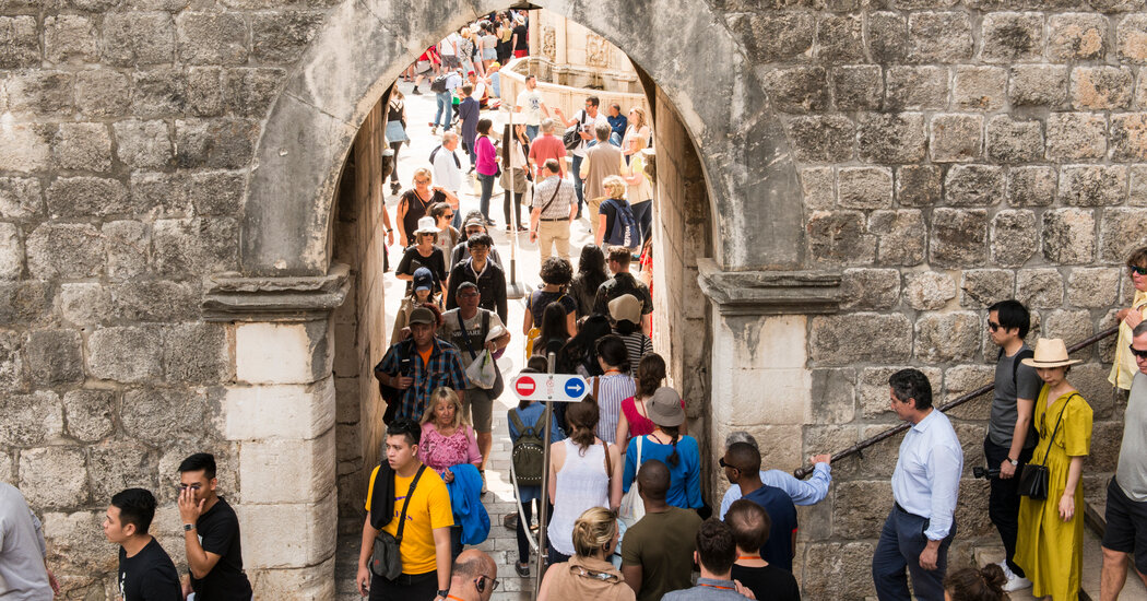 How to Navigate Dubrovnik Without the Crowds