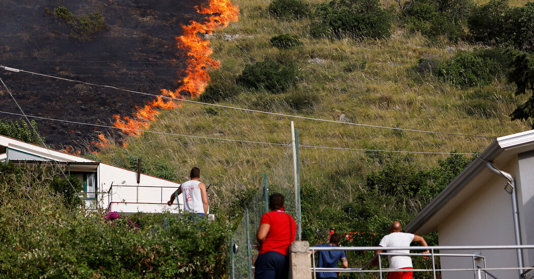 Wildfires and Heat Transform Italy and Greece Into Tourism Nightmares