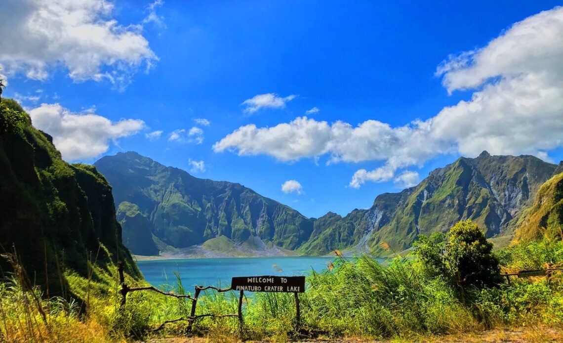 Mount Pinatubo Crater Lake by shotbymikafrbs via Unsplash