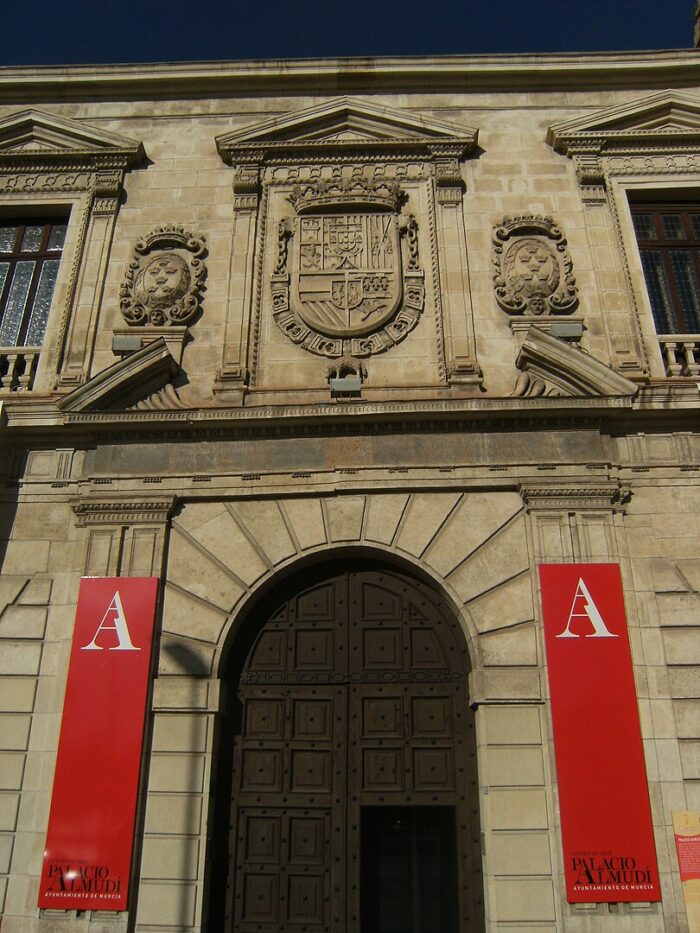 Palacio Almudi by Gregorio via Wikimedia cc