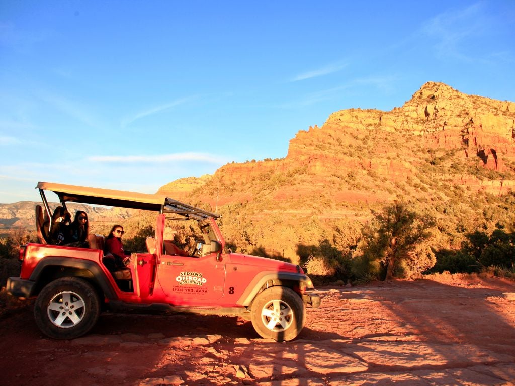 jeep tour in sedona desert