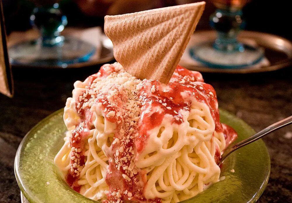Spaghetti_ice_cream.jpg