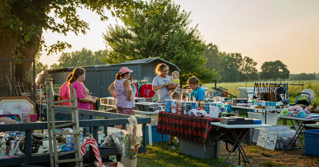 4 Days, 690 Miles, Countless Stalls: Behold the ‘World’s Longest Yard Sale’