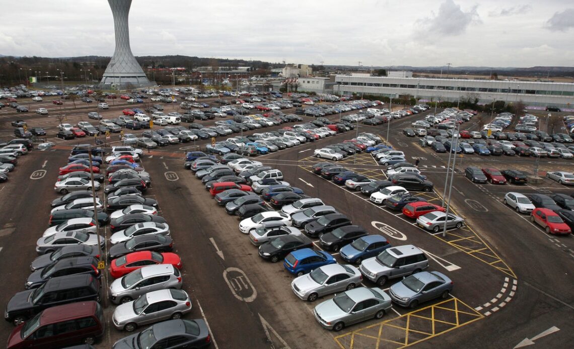 Holidaymakers parking at airports warned over ‘serious financial sting’