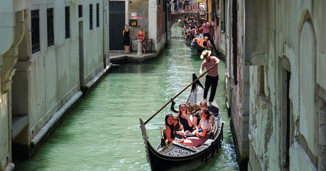 How to Avoid Crowds in Venice