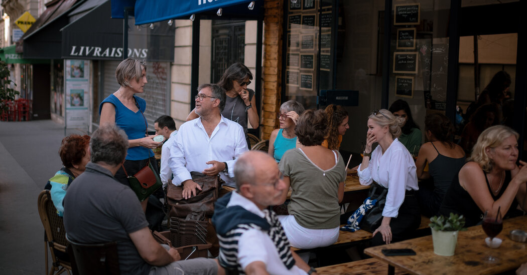 Parisians Want to Bring Their Neighbors Closer Together. But First, Cheese.