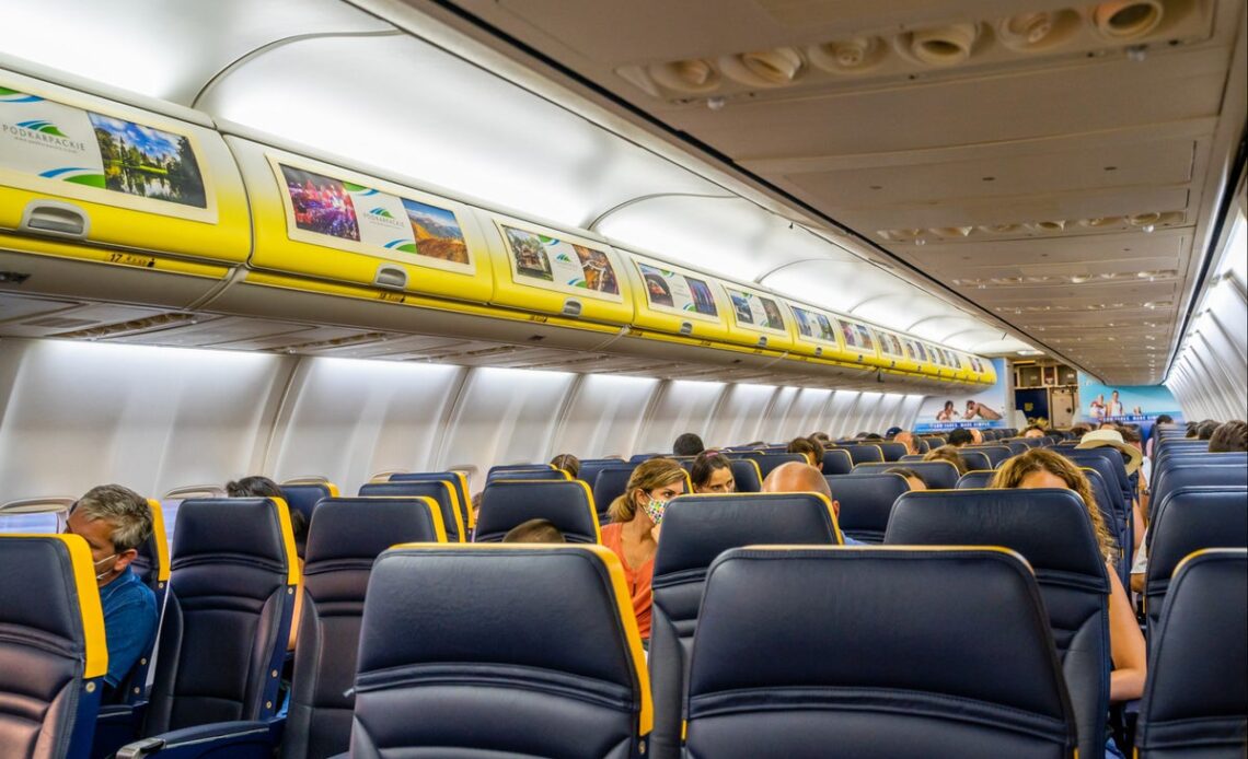 Ryanair trolls couple over proposal on their plane