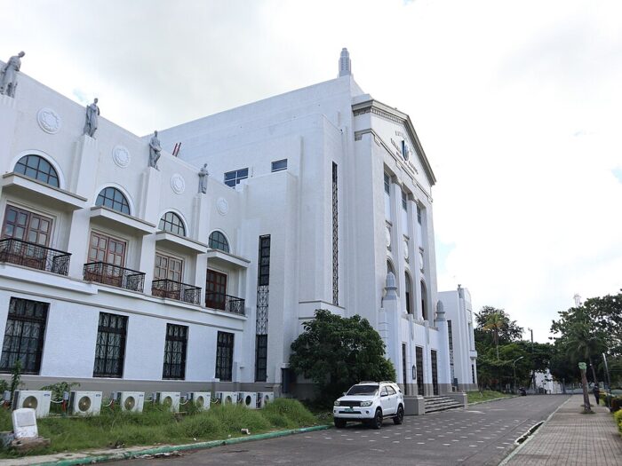 Quezon Provincial Capitol by Patrickroque01 via Wikimedia cc