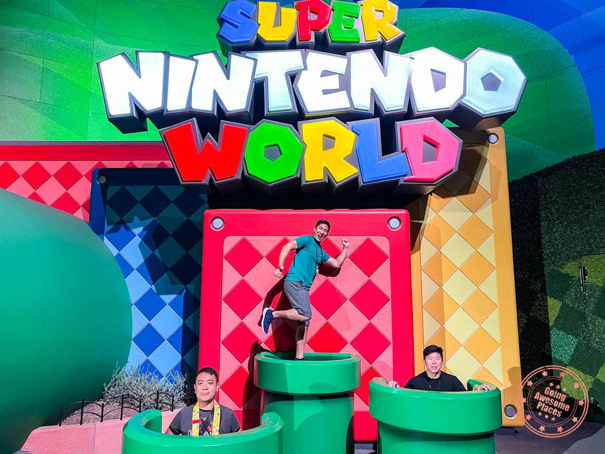 fun super nintendo world group photo in universal studios hollywood tips