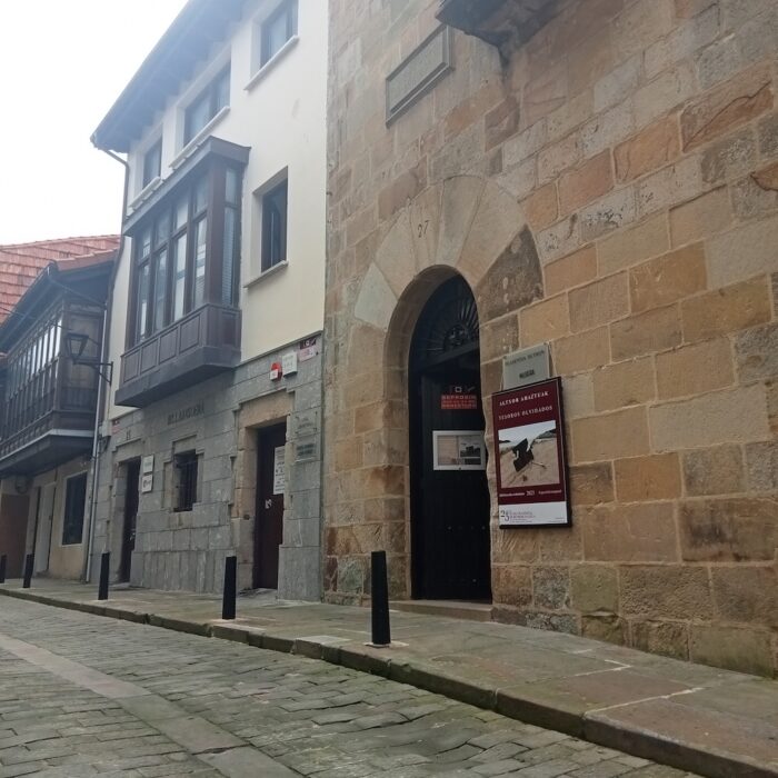 Outside of the Plasentia de Butron Museum