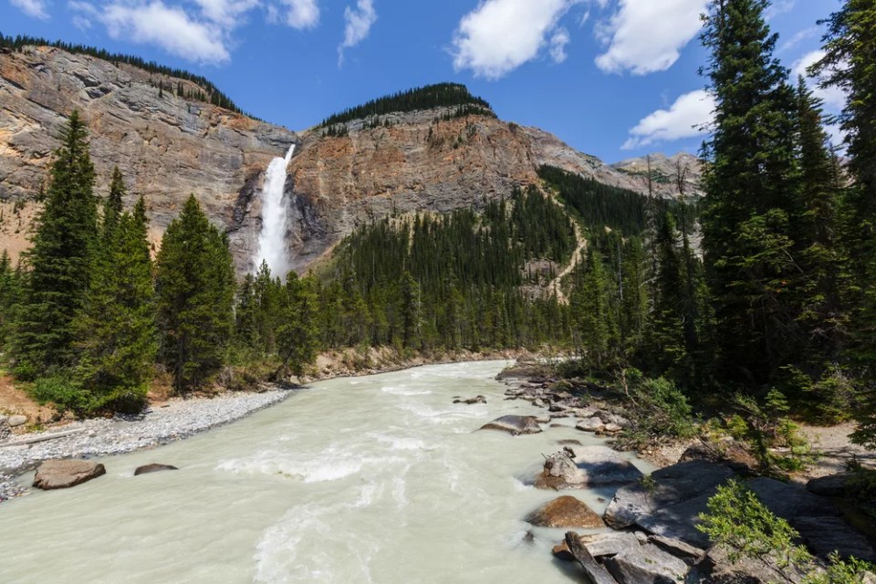 Takakkaw Falls waterfall in Yoho National Park, British Columbia, Canada