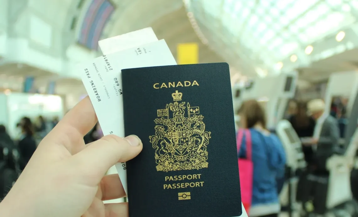 India Suspends Issuing Visas to Canadians