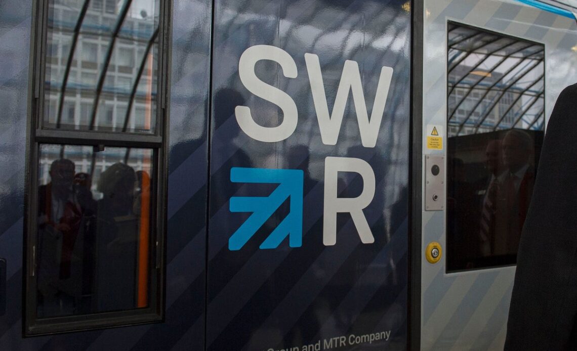 Swan on the line disrupts train services two days in a row