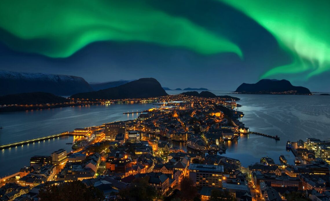 The best Northern Lights holidays in Norway for 2023/2024