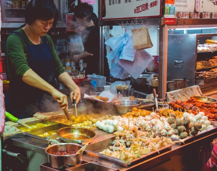 Best Places to Eat in Hong Kong by Vernon Raineil Cenzon via Unsplash