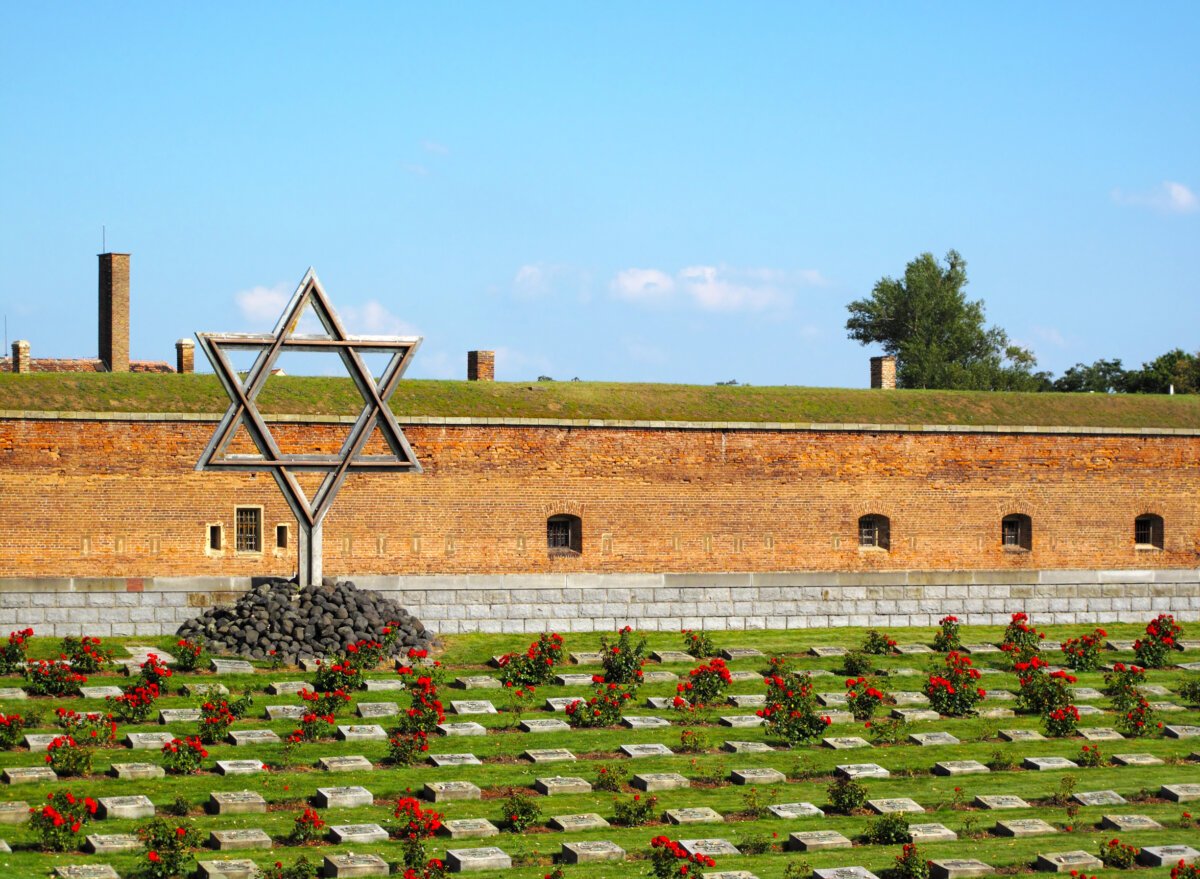 Graves and memorial at Terezin