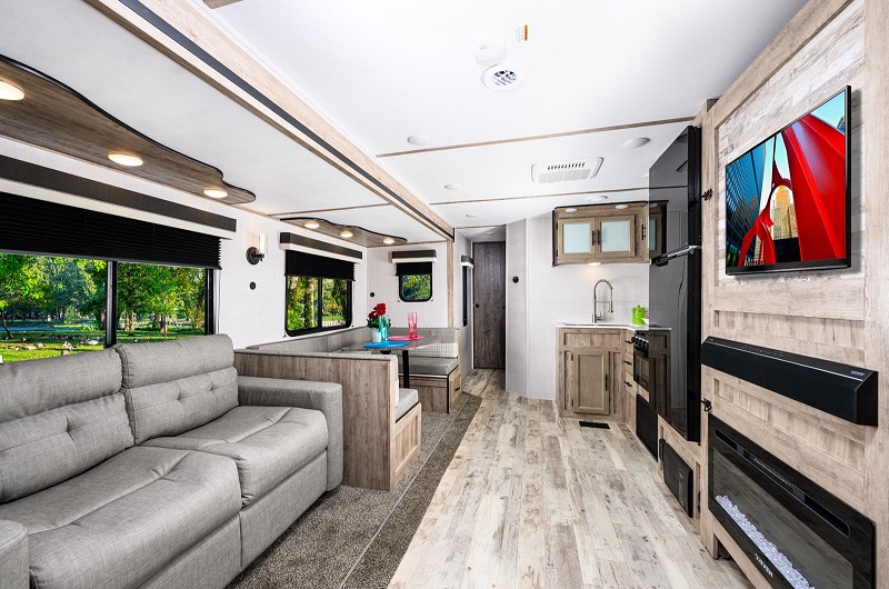 RVs with Fireplaces - Arctic Fox 30-5RD Interior