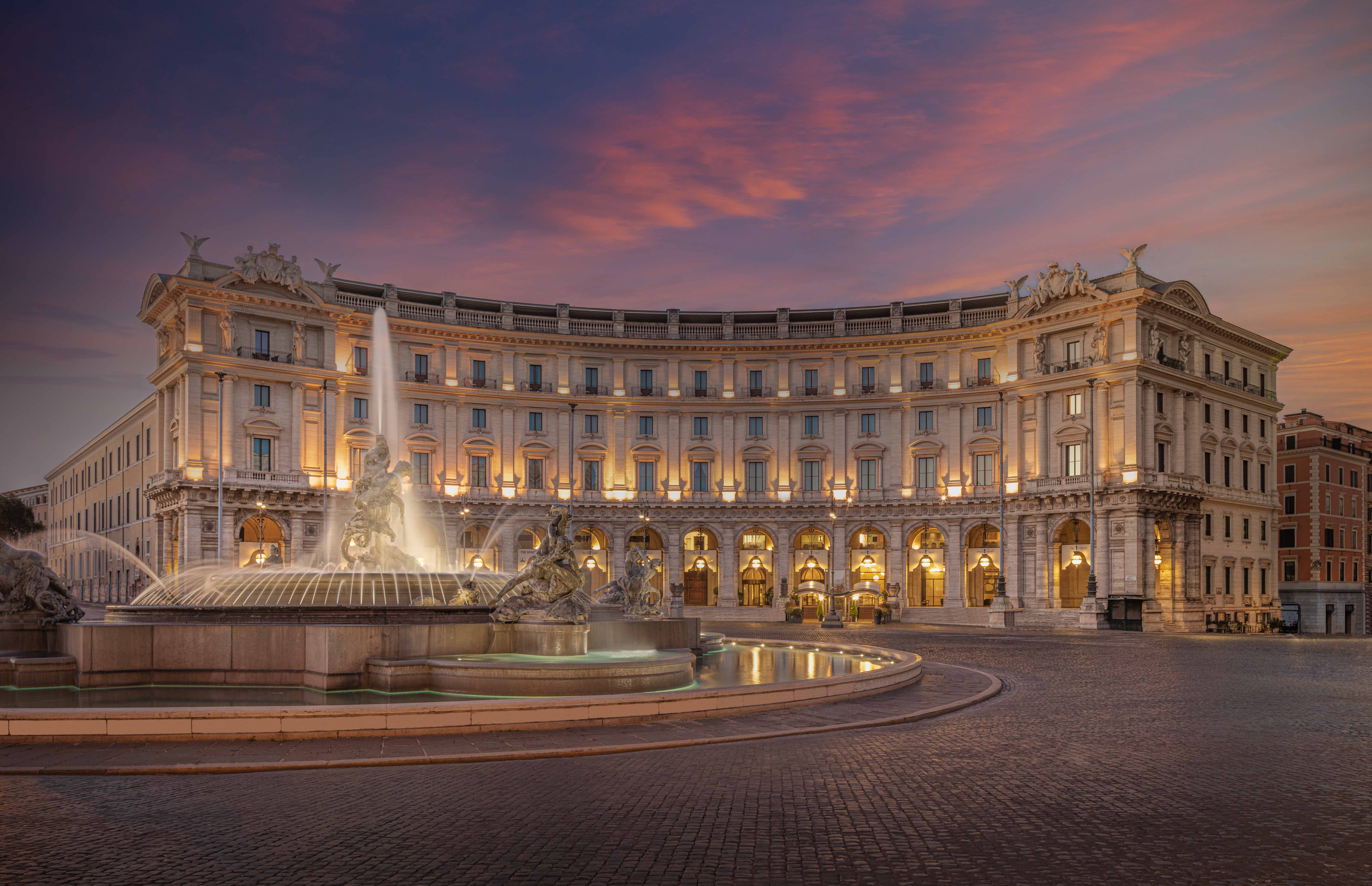 <p>The Anantara Palazzo Naiadi Rome is housed in a19th-century palace  </p>