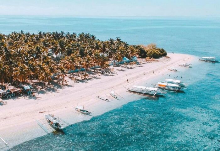 Maniwaya Island in Marinduque photo by @kayperzy IG