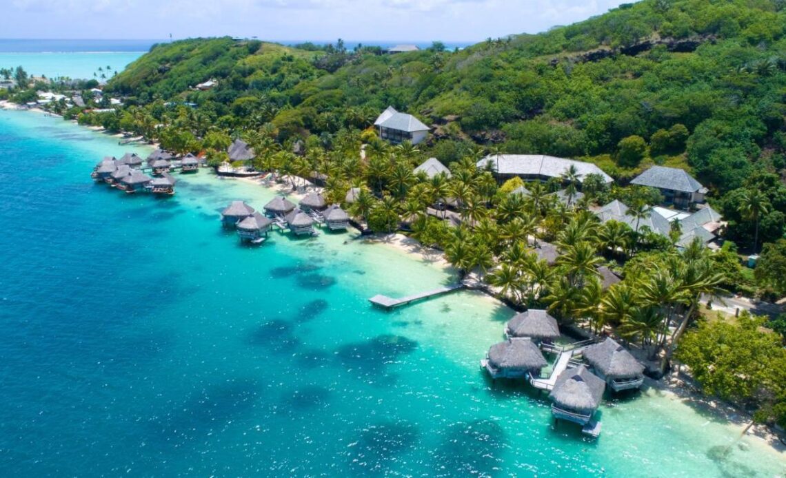 The 5 Best (and Cheapest) Overwater Bungalows in Bora Bora