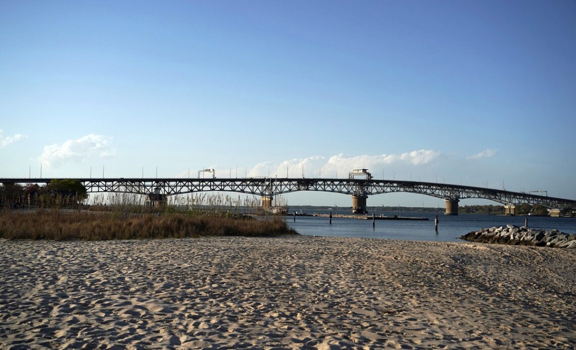 Yorktown Beach - Choose a Summer Beach Town for Fresh Air, Thrill, and Rest!