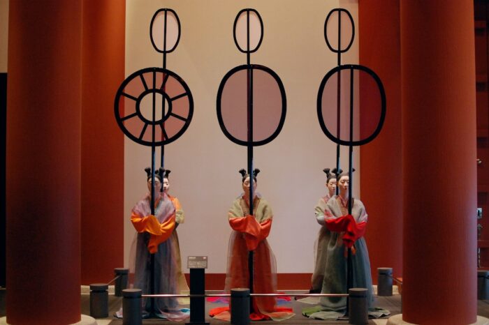 Courtly screen-carriers from the Naniwa era inside Osaka Museum of History by Jessica via Flickr cc