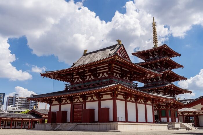 Shitennoji Temple by Pourya Gohari via Unsplash