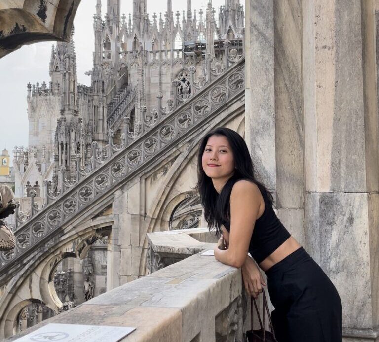 solo female travel Italy