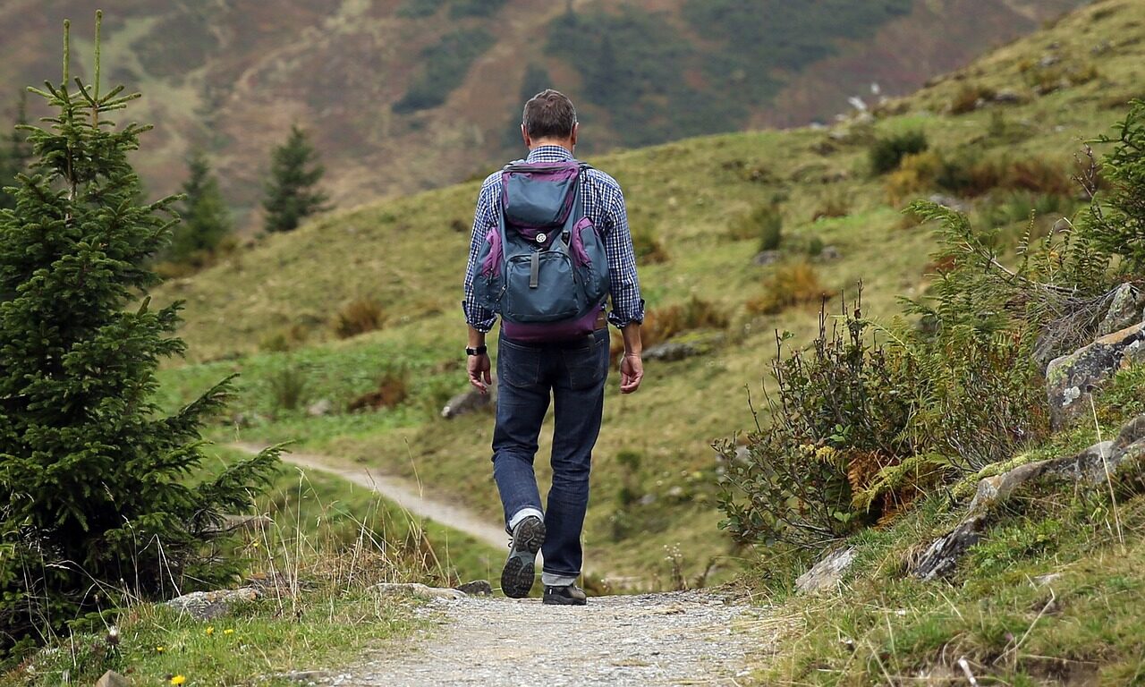 As a hiker, it's good practice to bring emergency supplies (photo: Pixabay)
