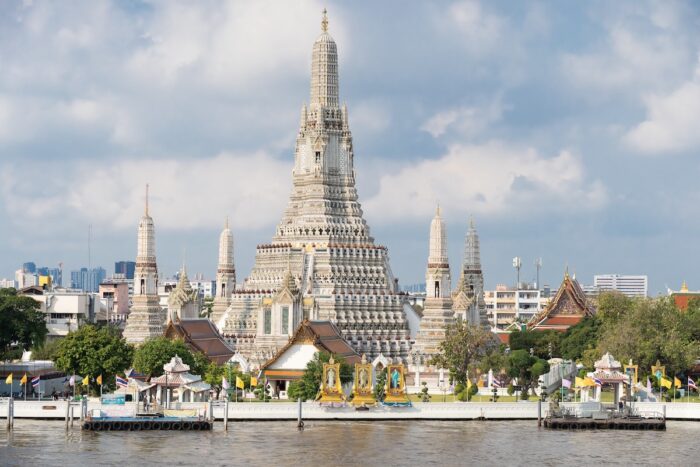 The Temple of the Dawn in Bangkok by Anantachai Saothong via Unsplash